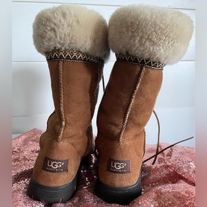 UGG Australia Ultimate Tie cuff boot 5273 US size 7